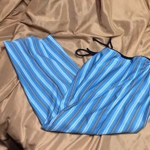 Nike capris work out pants